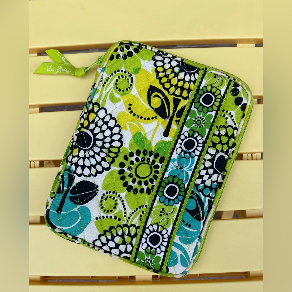 Vera Bradley E-Reader Holder